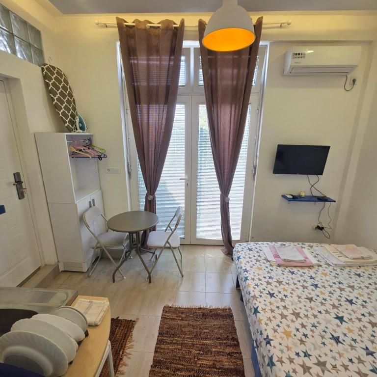 AK mini studio u centru - Studio Apartment - 3
