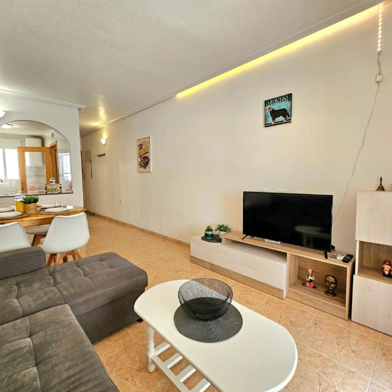 Apartamento con Piscina Centrico - Two-Bedroom Apartment - 2