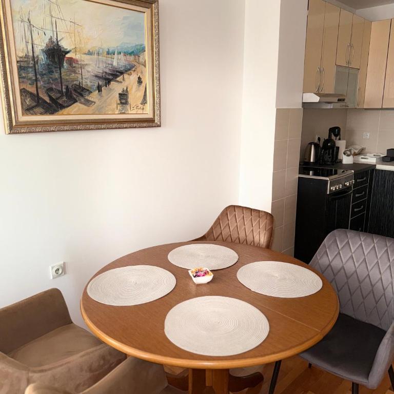 DarViva Apartment Niš, center, private garage parking, river view - Two-Bedroom Apartment - 5