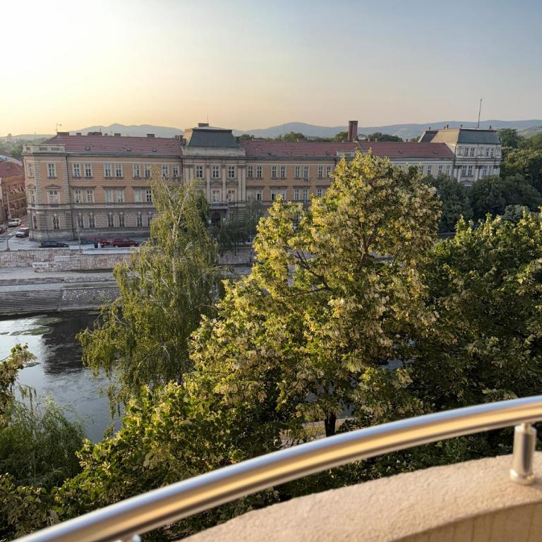 DarViva Apartment Niš, center, private garage parking, river view - Two-Bedroom Apartment - 24