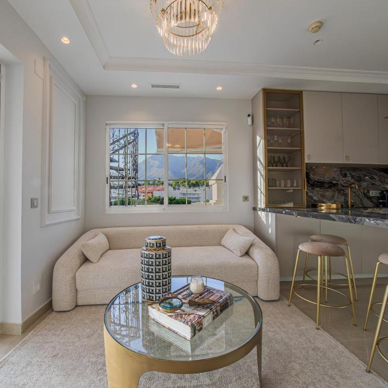 LUXURY PENTHOUSE, Marbella TOP - Apartamento de 2 dormitorios con terraza - 46