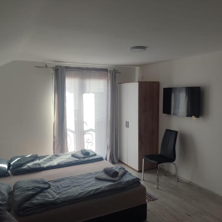 Apartmani Hub - Deluks Četvorokrevetna Soba - 4