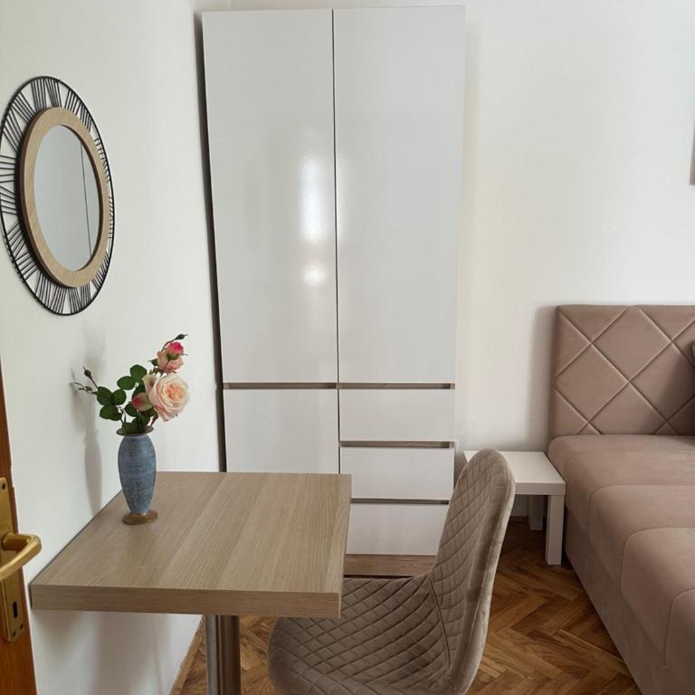 R&A Apartmani Bečići - Apartman sa 2 Spavaće Sobe - 8