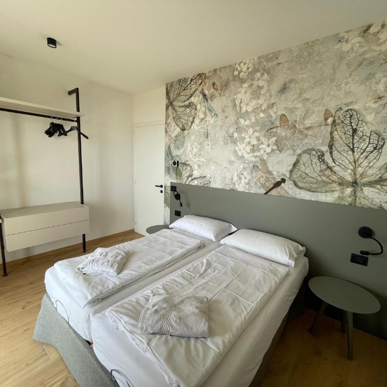 Residence Mirabel - Suite con Vista Lago - 7
