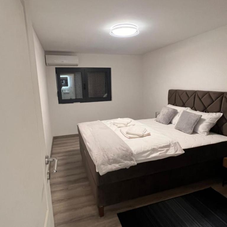 White house Paradise - Superior Apartment with Balcony - 10