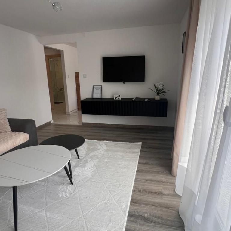 White house Paradise - Superior Apartment with Balcony - 13