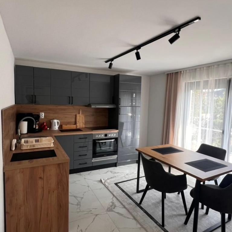 White house Paradise - Superior Apartment with Balcony - 2
