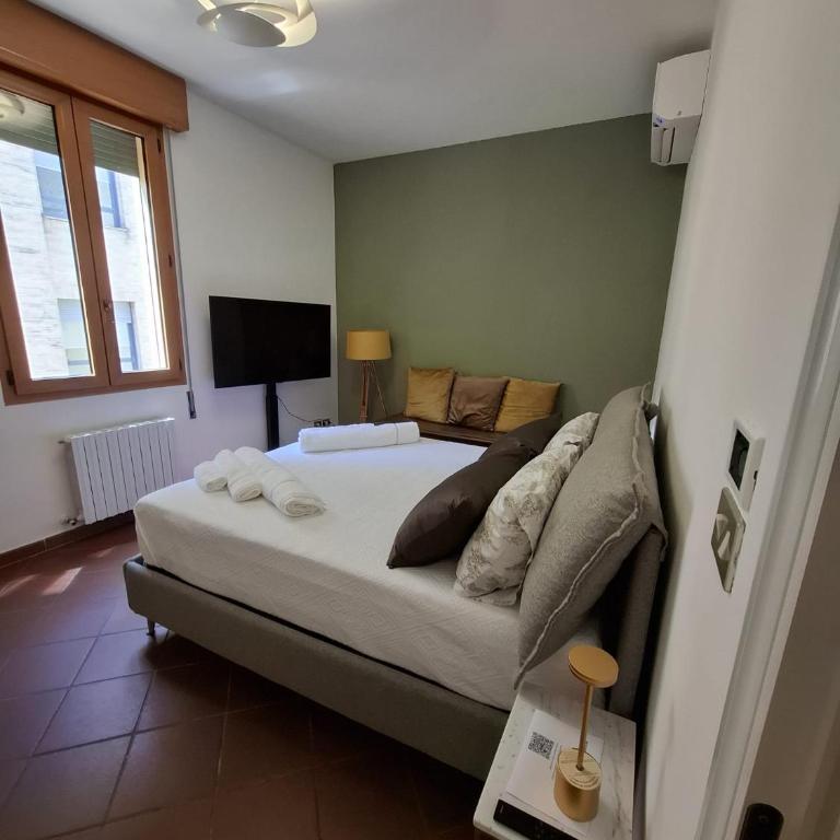 Le Due Torri Sotto Casa - Double Room with Private Bathroom - 4