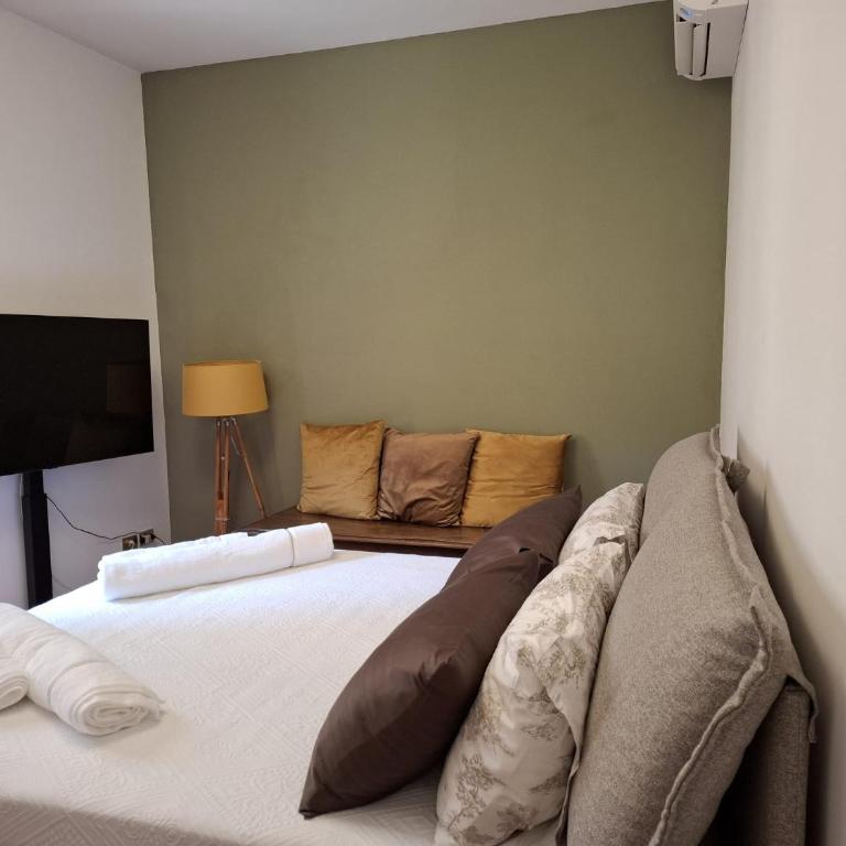 Le Due Torri Sotto Casa - Double Room with Private Bathroom - 11