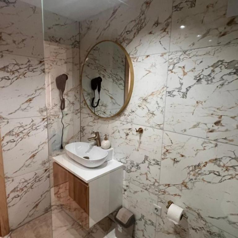 White house Paradise - Superior Apartment - 13
