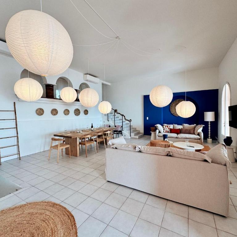 Villa pieds dans l eau la Nartelle - Four-Bedroom Villa - 15