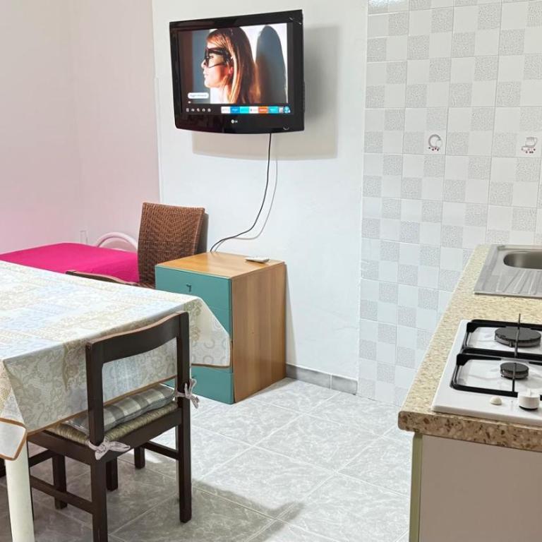 VILLA MARIA e SUITE - Camera Familiare Standard - 9