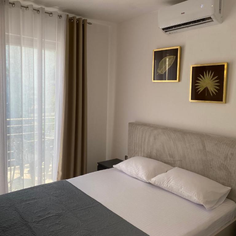 Bey’s GuestHouse - Triple Room with Balcony - 1