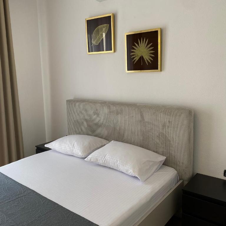 Bey’s GuestHouse - Triple Room with Balcony - 3