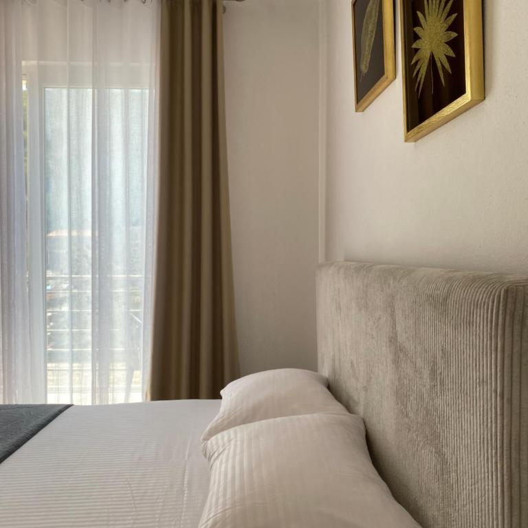 Bey’s GuestHouse - Triple Room with Balcony - 5