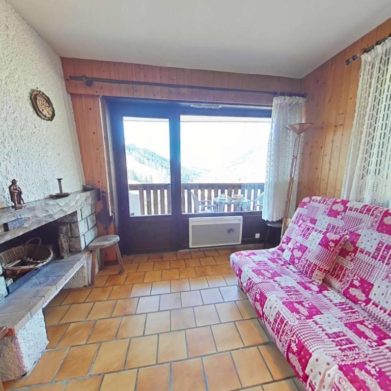 Appt cosy 3 pièces avec cheminée, proche télécabine - FR-1-241-42 - Apartment (6 Adults) - 3