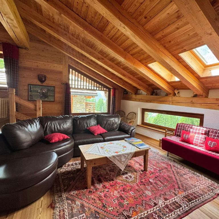 We are 4810 Chalet aux pieds du Mont-Blanc Mansarda - Appartement 2 Chambres - 43