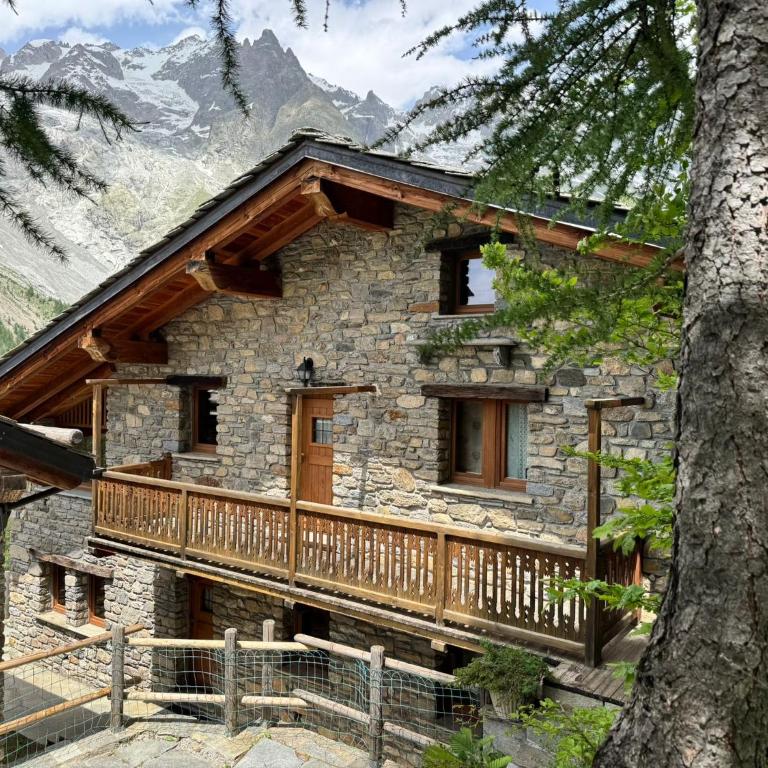 We are 4810 Chalet aux pieds du Mont-Blanc Mansarda - Appartement 2 Chambres - 1