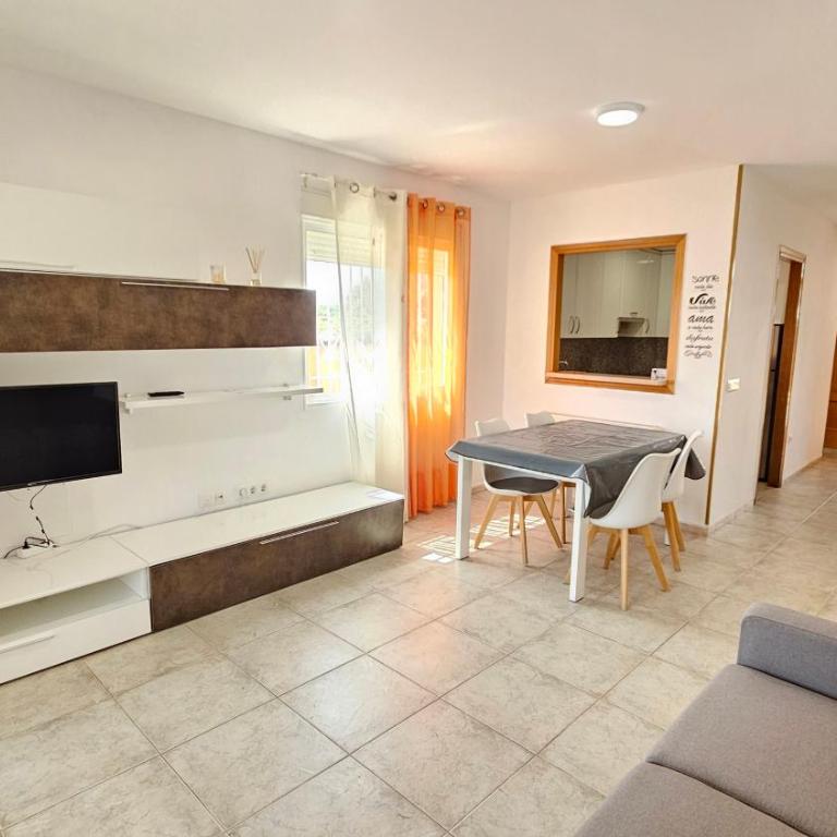 Casa de Vacaciones Los Almendros - Casa Unifamiliar de 3 dormitorios - 2