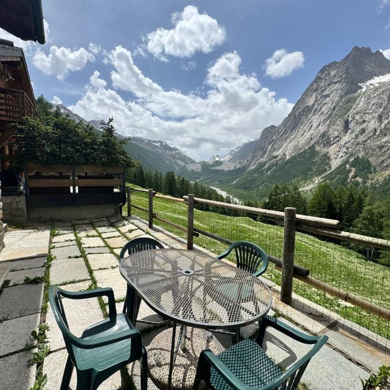 We are 4810 Chalet aux pieds du Mont-Blanc Trilocale - Apartamento de 2 dormitorios - 1