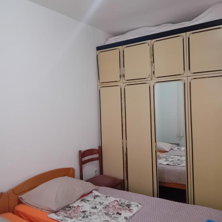 Sara apartments - Deluxe Family Room - 4