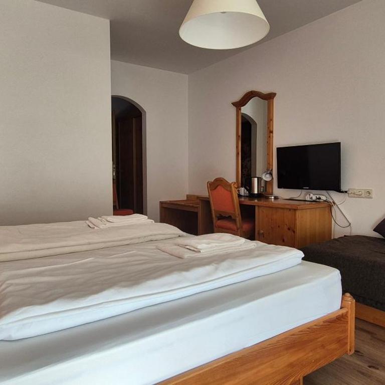 Sporthotel Dachstein West - Superior Dreibettzimmer - 4