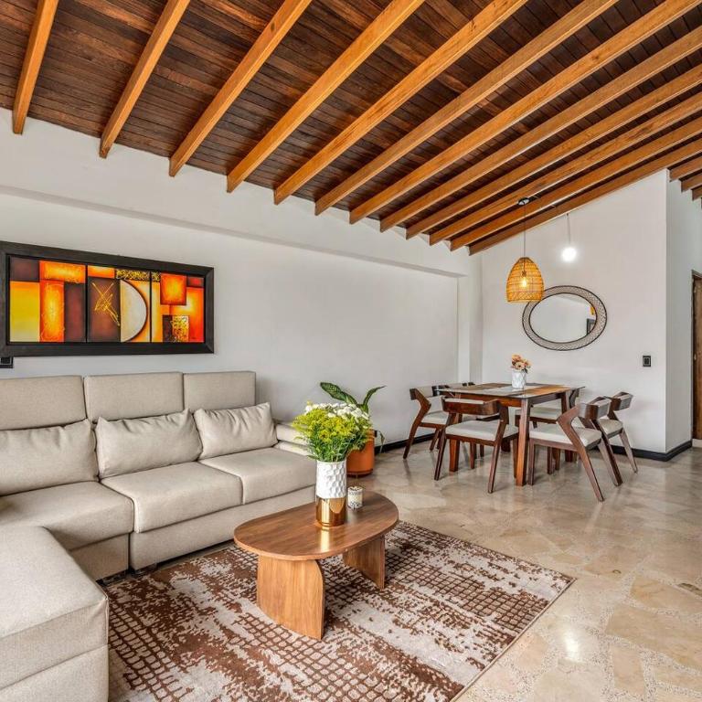 Urban 5th floor Living with AC unit 3Bed3bth no elevator 5 guests max - Apartment - 7