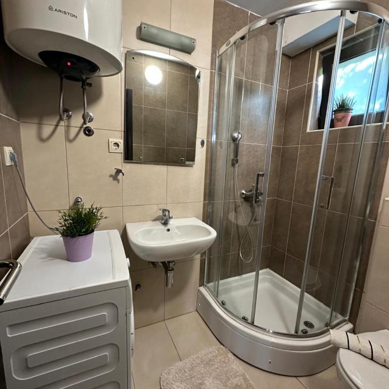 Bono Apartments - Deluks Četvorokrevetna Soba - 5