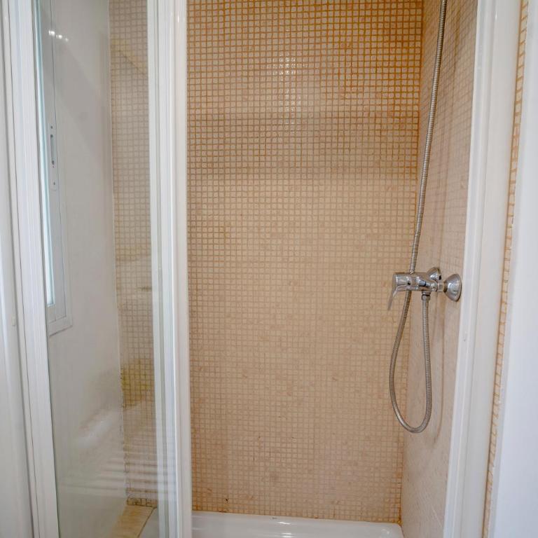 Azhar Suites - Suite con cama grande - 32