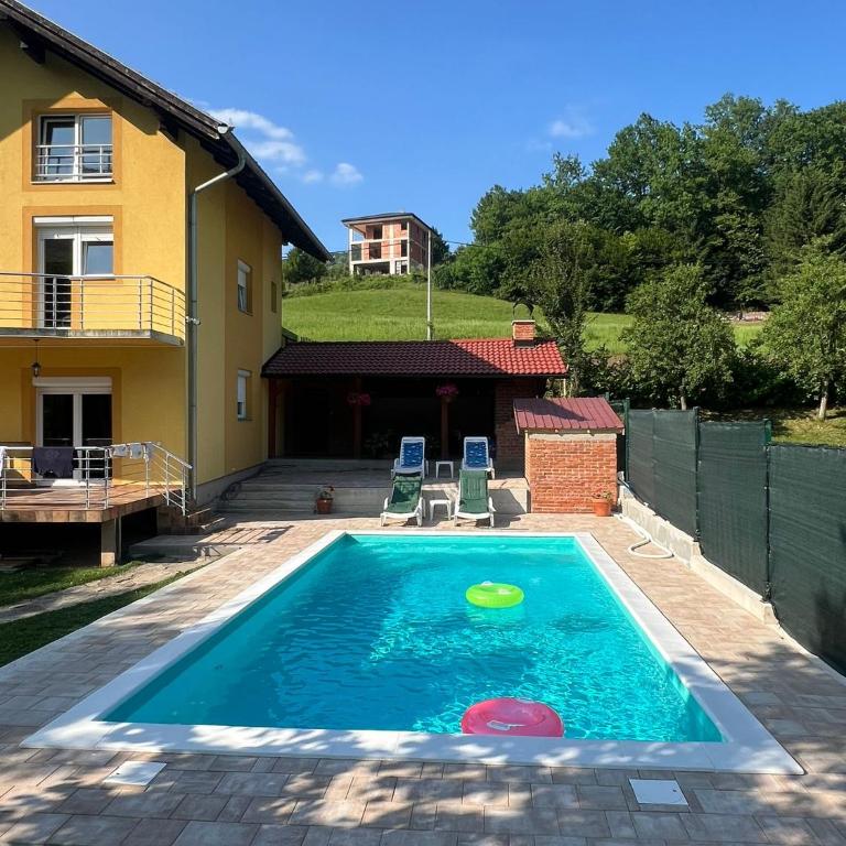 Holiday Homer Vila na Obali Vrbasa - Vila sa 3 Spavaće Sobe - 1