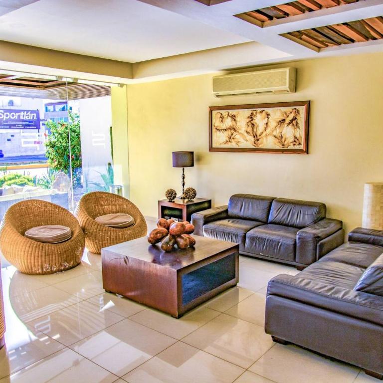 Modern 2 Bedroom Condo with Pool, BBQ & Gym - Solana At Sabbia Condos - Two-Bedroom Apartment - 22