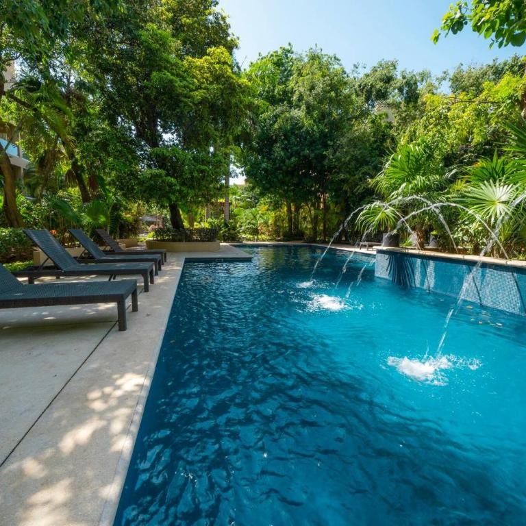 2 BR Condo with 4 Pools & Gym - Vaiven 124 - Playacar - Apartamento de 2 dormitorios - 1
