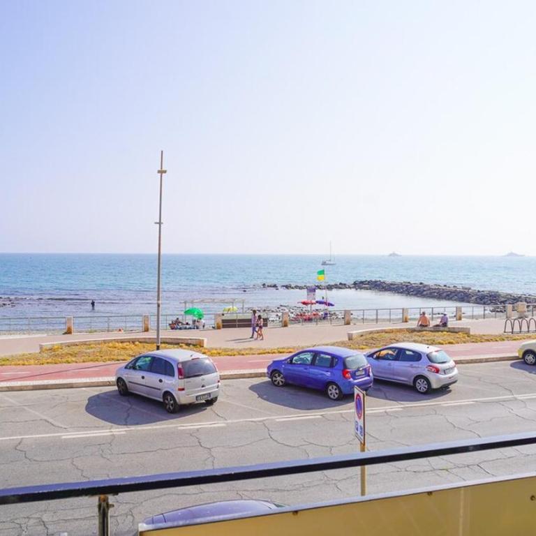 Luxury Rome by the Sea 2 - Appartamento con 2 Camere da Letto - 14