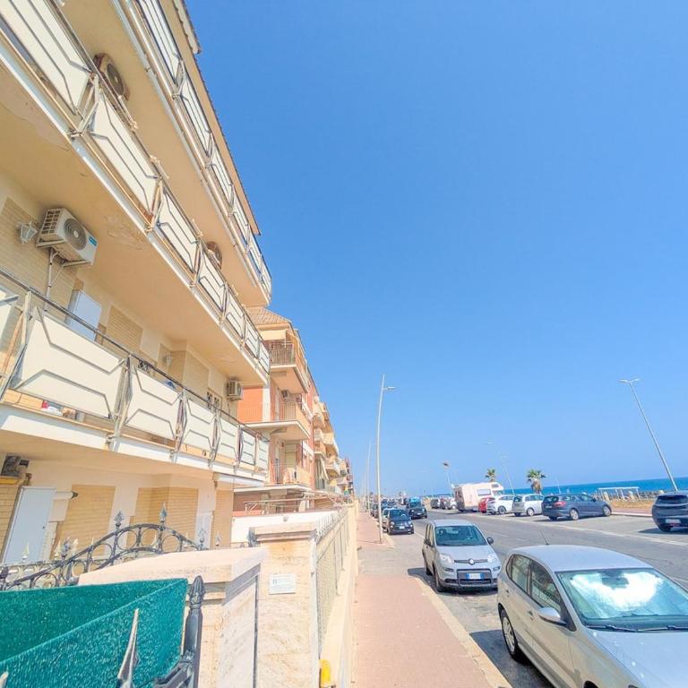 Luxury Rome by the Sea 2 - Appartamento con 2 Camere da Letto - 13