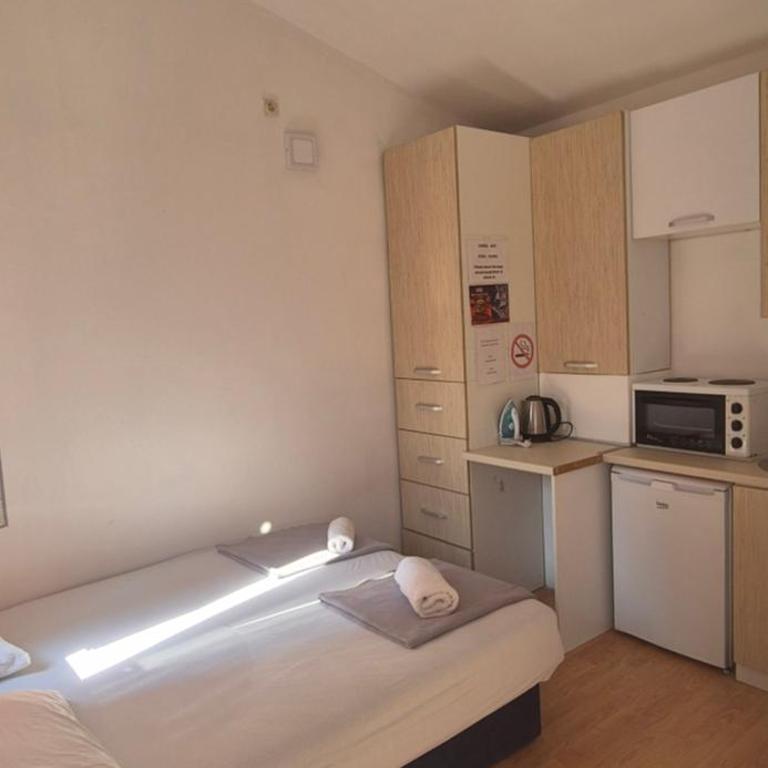 Majka 2 Apartments - Queen Studio - 1
