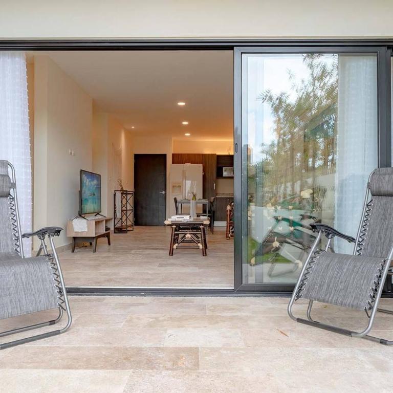 Condo Verde Oasis - Central 2 bedroom with pool, gym, private terrace - At Veranto Condos - Two-Bedroom Apartment - 16