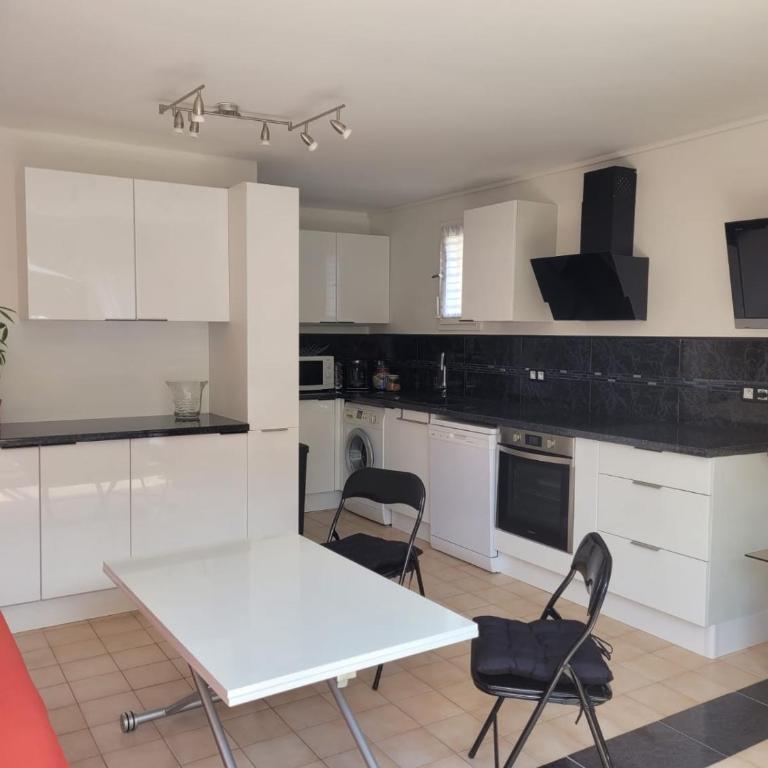 T3 RDJ south, Sea exit from residence - Appartamento con 2 Camere da Letto - 3