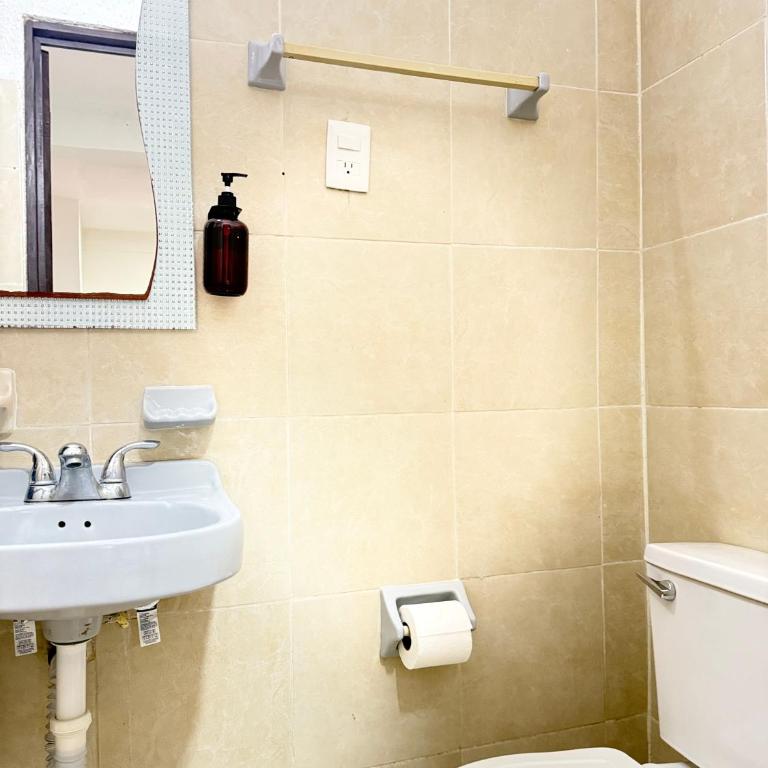 Hotel Casa Caracol - Family Room with Bathroom - 5