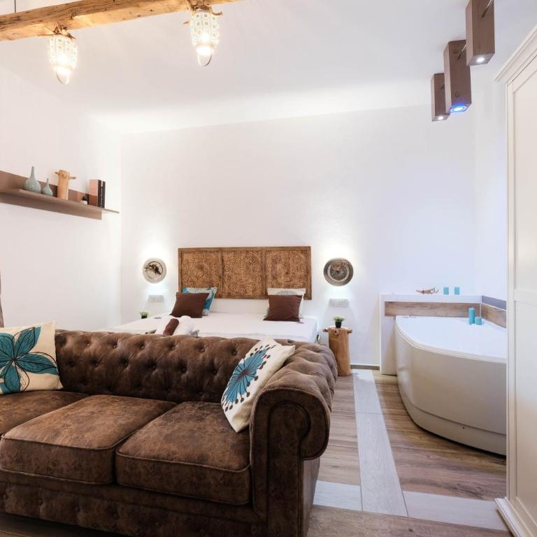 RADICI DI LUNA Exclusive Design - Suite con Vasca Idromassaggio - 2