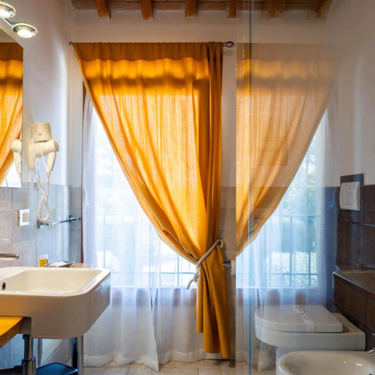 Tenuta La Rotta - Rooms & Pool - Suite Deluxe con Vasca Idromassaggio - 5