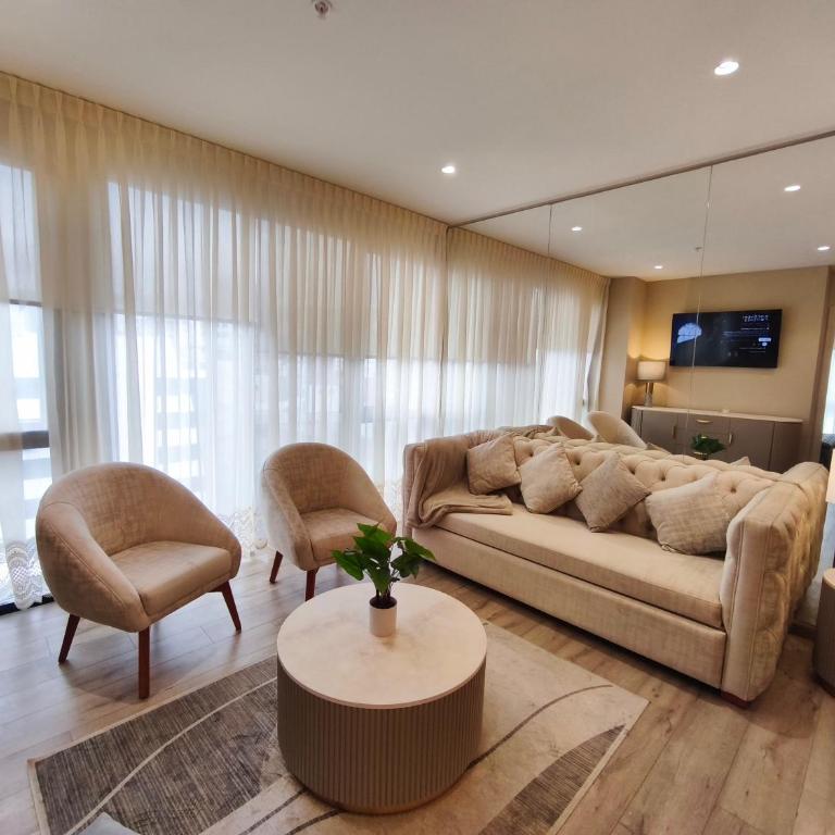 Suites & Apartments Coliving Ecuador Luxury XOE - Suite con vistas a la ciudad - 2