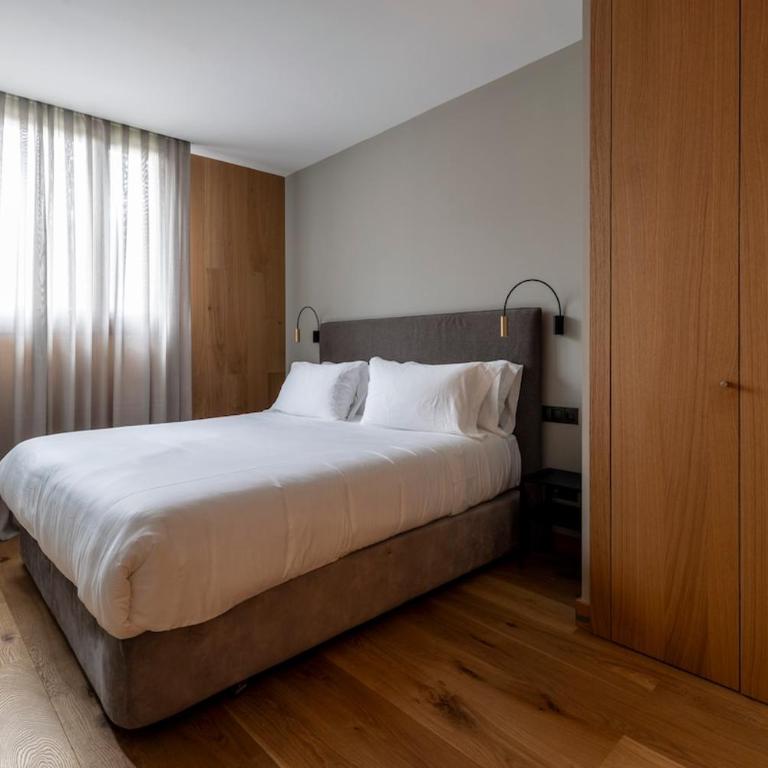 Luxury Mountain Stay l 1 Minute To Slopes l 6pax l GYM - SAUNA - POOL l by BonesVacances - Appartement 2 Chambres - 2