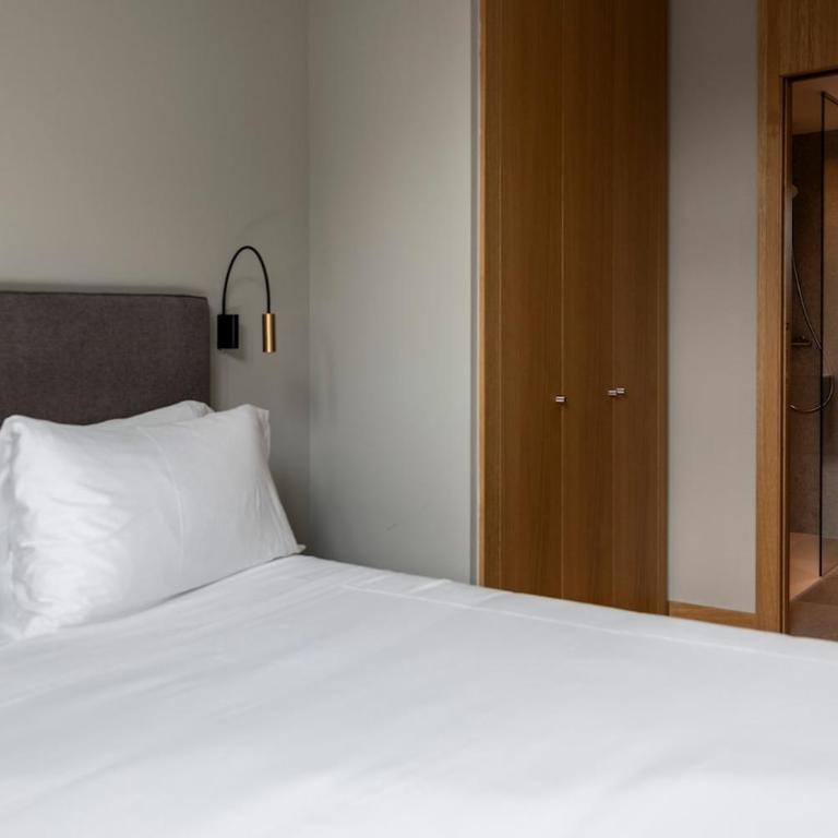 Luxury Mountain Stay l 1 Minute To Slopes l 6pax l GYM - SAUNA - POOL l by BonesVacances - Appartement 2 Chambres - 7