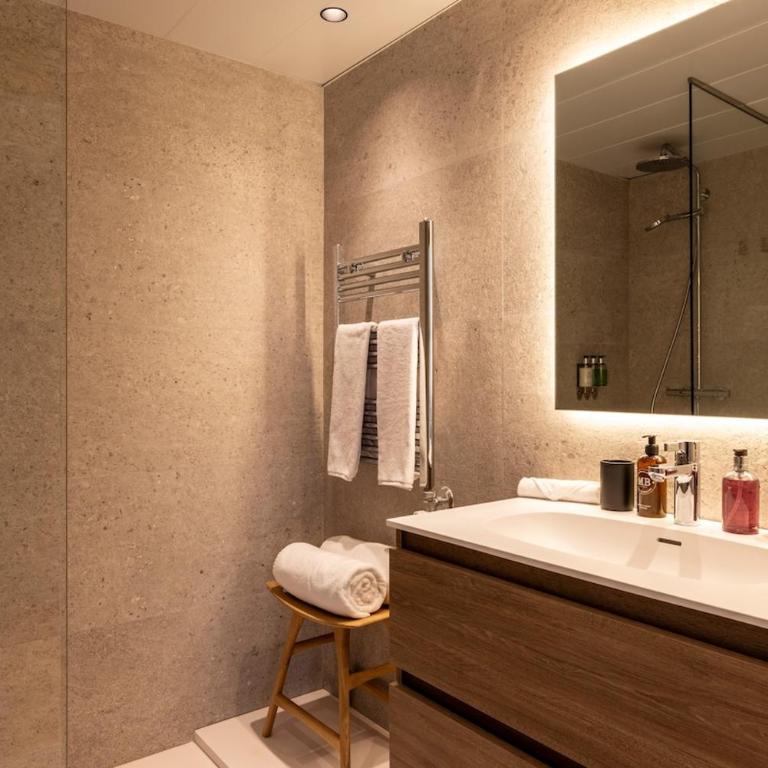 Luxury Mountain Stay l 1 Minute To Slopes l 6pax l GYM - SAUNA - POOL l by BonesVacances - Appartement 2 Chambres - 20