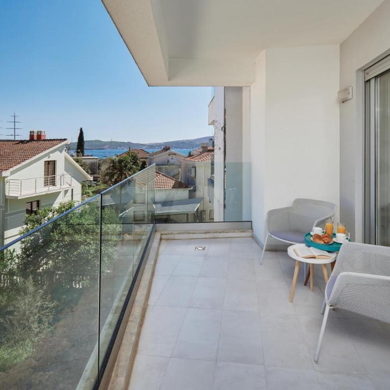 Casa Nest Tivat - Apartman s 1 Spavaćom Sobom, Balkonom i Pogledom na More - 2