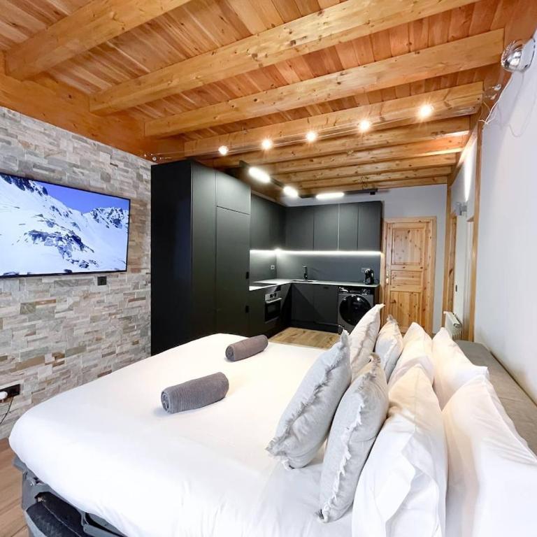 Rustic Retreat in Incles Valley Free Parking Mountain Views l by BonesVacances - Apartamento de 2 dormitorios - 1