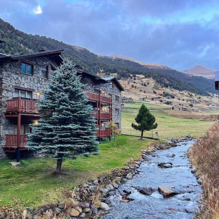 Rustic Retreat in Incles Valley Free Parking Mountain Views l by BonesVacances - Apartamento de 2 dormitorios - 9