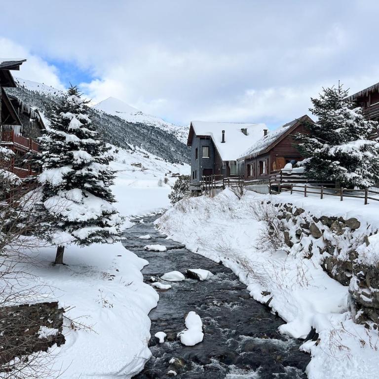 Rustic Retreat in Incles Valley Free Parking Mountain Views l by BonesVacances - Apartamento de 2 dormitorios - 32