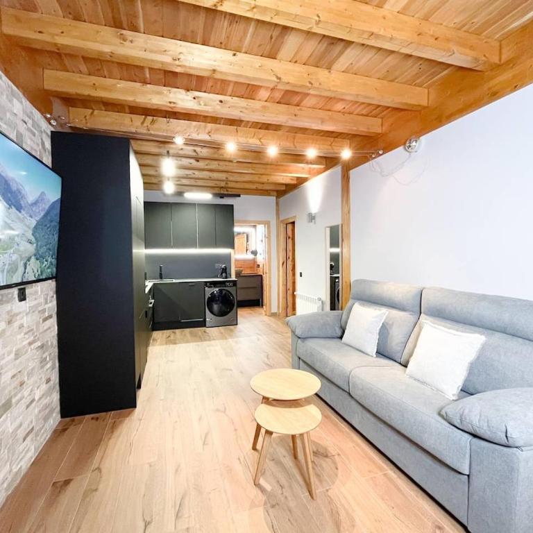 Rustic Retreat in Incles Valley Free Parking Mountain Views l by BonesVacances - Apartamento de 2 dormitorios - 40