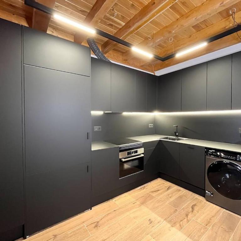 Rustic Retreat in Incles Valley Free Parking Mountain Views l by BonesVacances - Apartamento de 2 dormitorios - 57